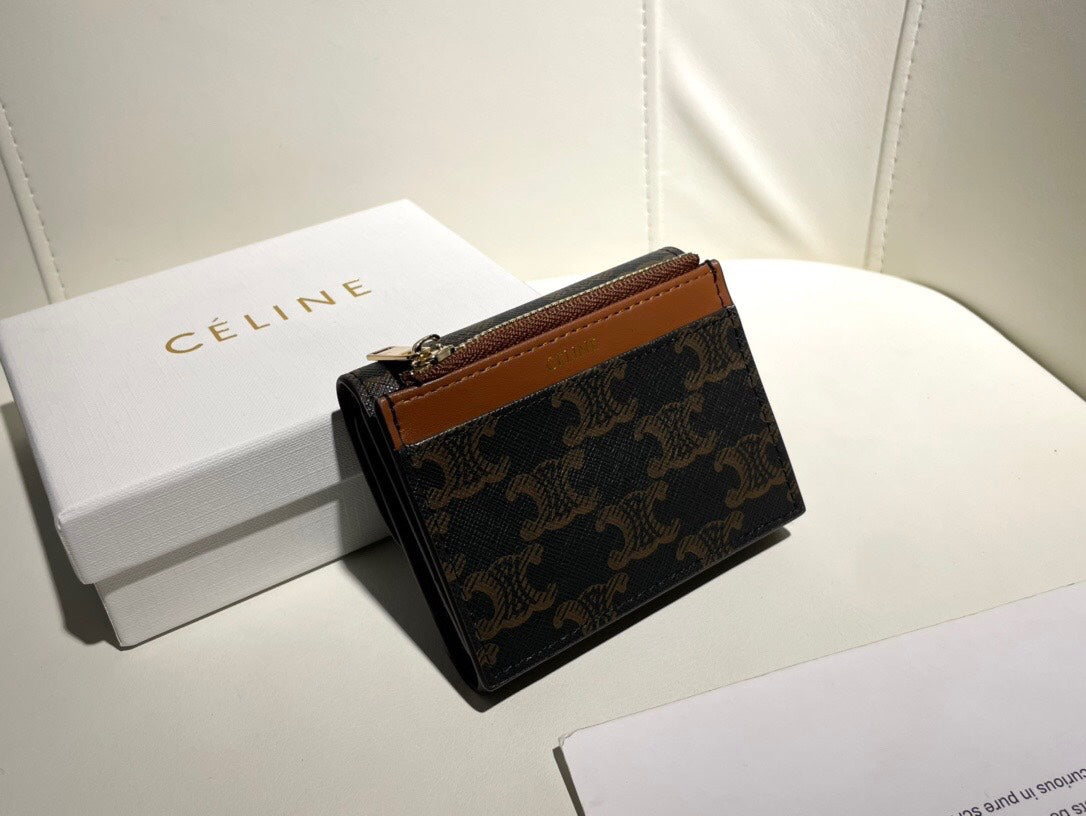 【セリーヌ】大人気 三折財布どんなシーンでも大活躍 実用性抜群の一品!