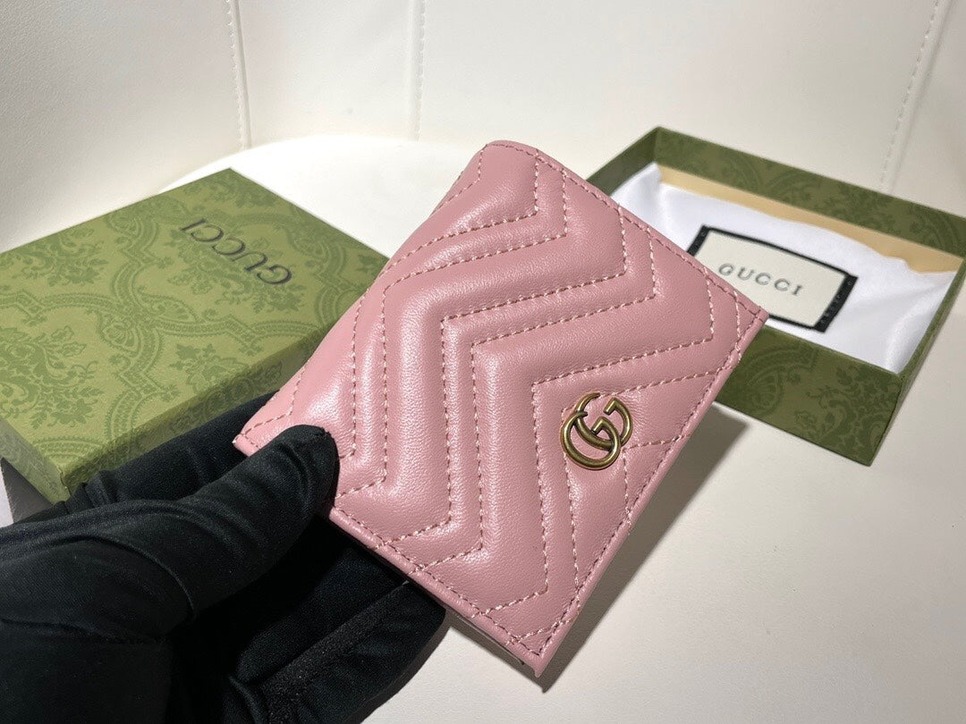 【グッチ】大人気 2色 折りたたみ財布 実用性抜群の一品!