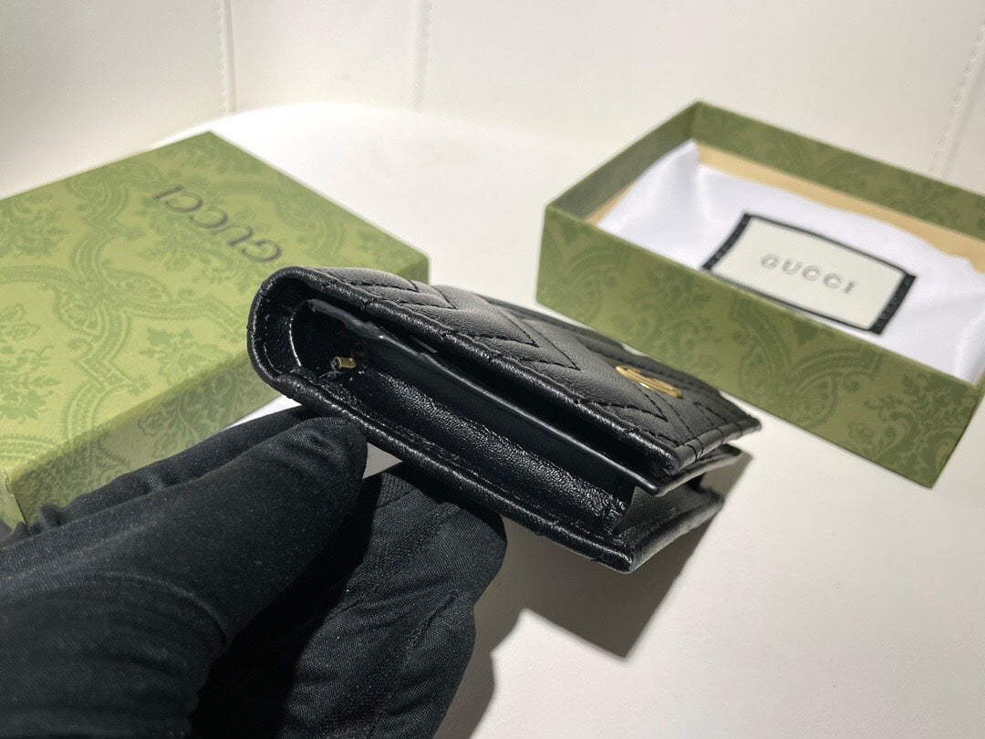 【グッチ】大人気 2色 折りたたみ財布 実用性抜群の一品!