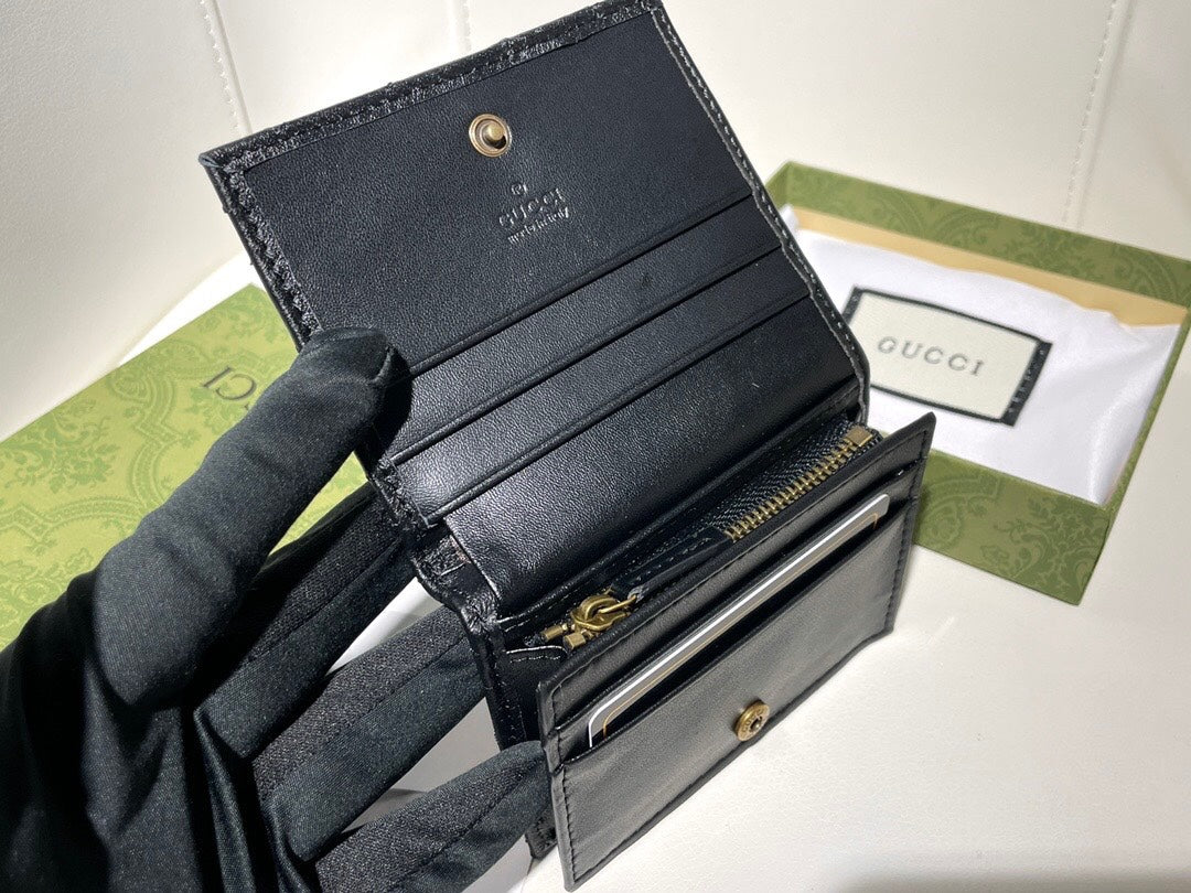 【グッチ】大人気 2色 折りたたみ財布 実用性抜群の一品!