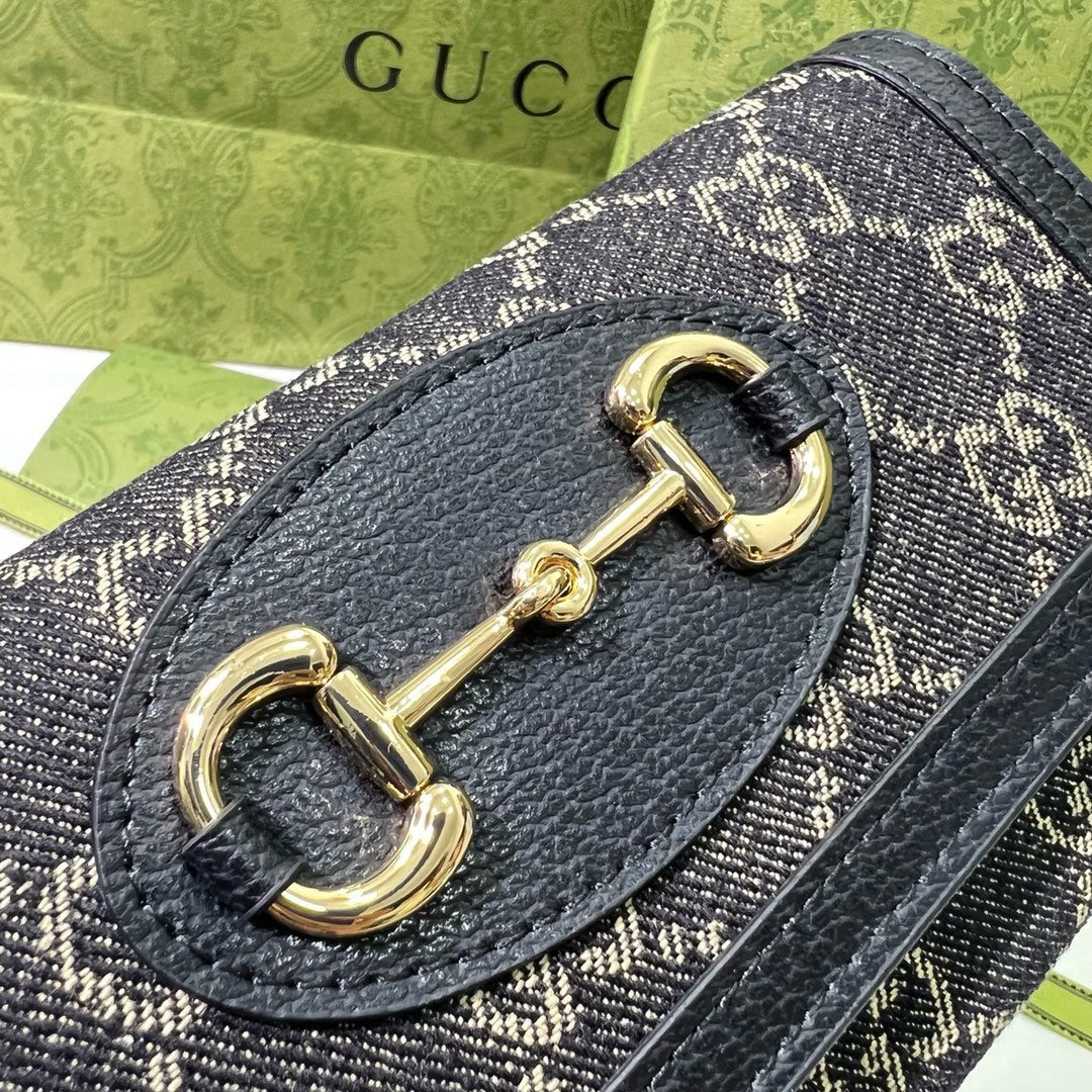 【グッチ】 超スリム&高級感溢れる!人気のミニ財布