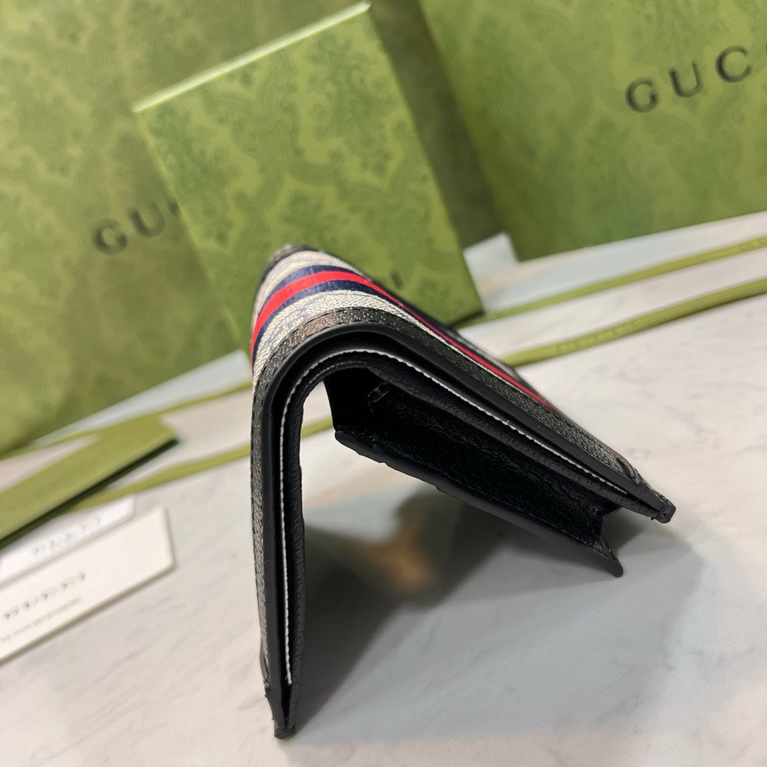 【グッチ】 便利でコンパクト!超薄型短財布 春夏新作
