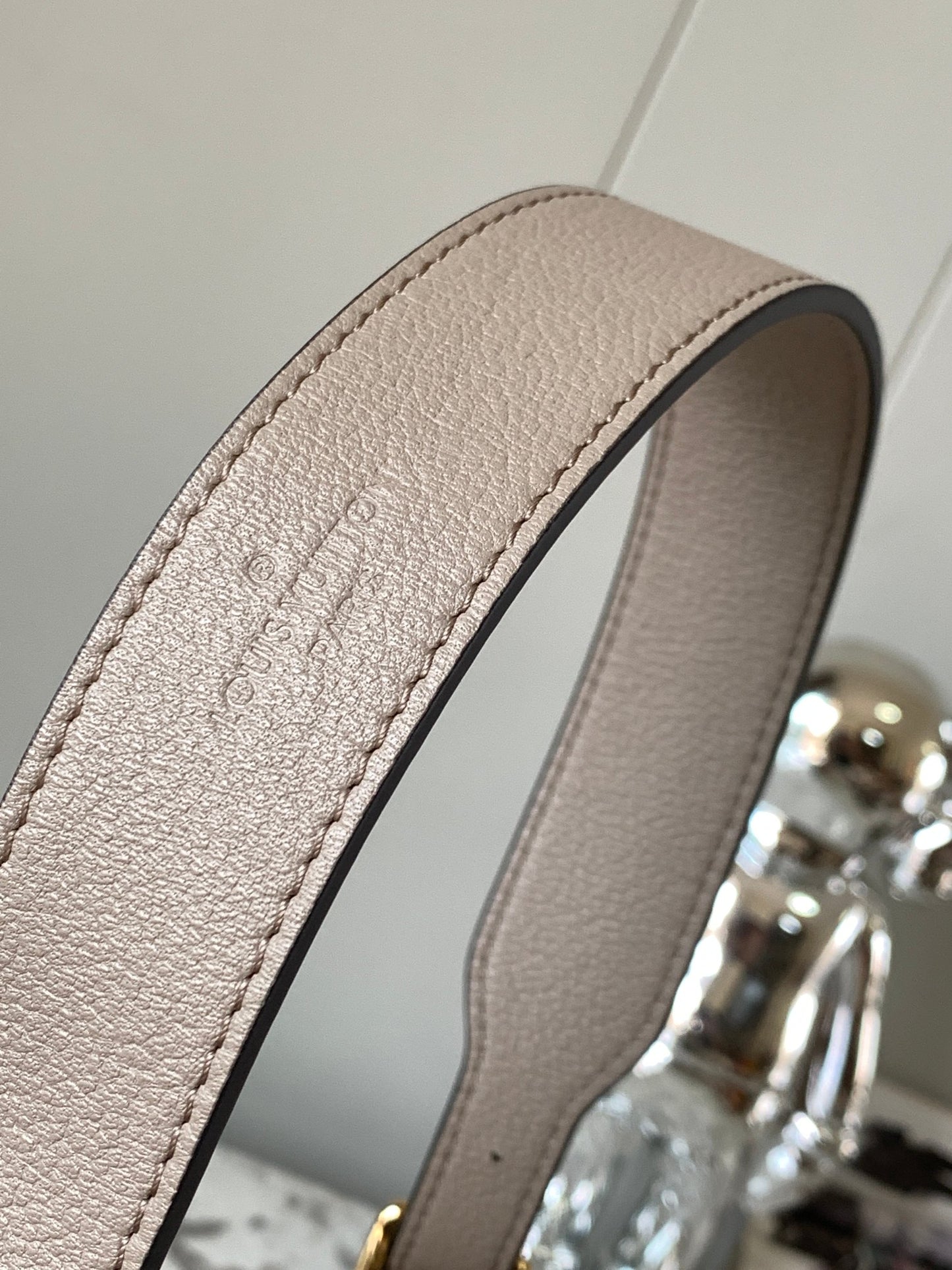 【ルイヴィトン】関税送料込み◆Carryall PM|多機能デザインで肩掛け&斜挎可能!