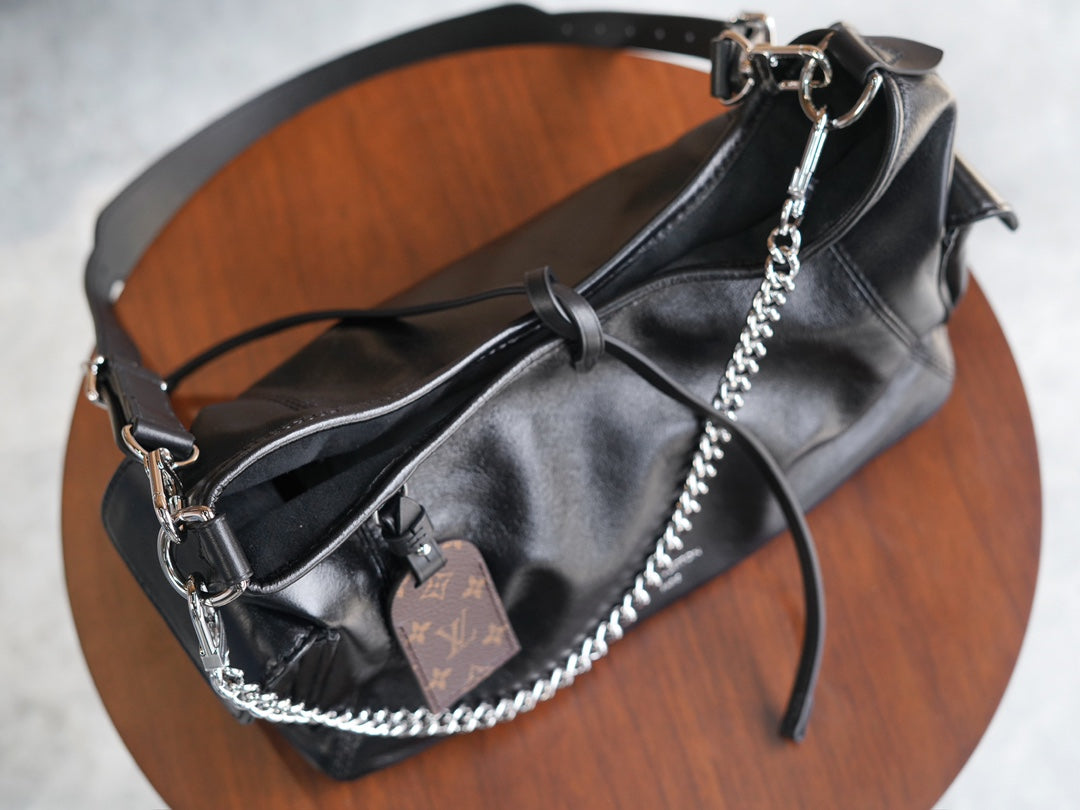 【ルイヴィトン】新作★大人気★Carryall NM|◆嬉しい大容量♪関税送料込み