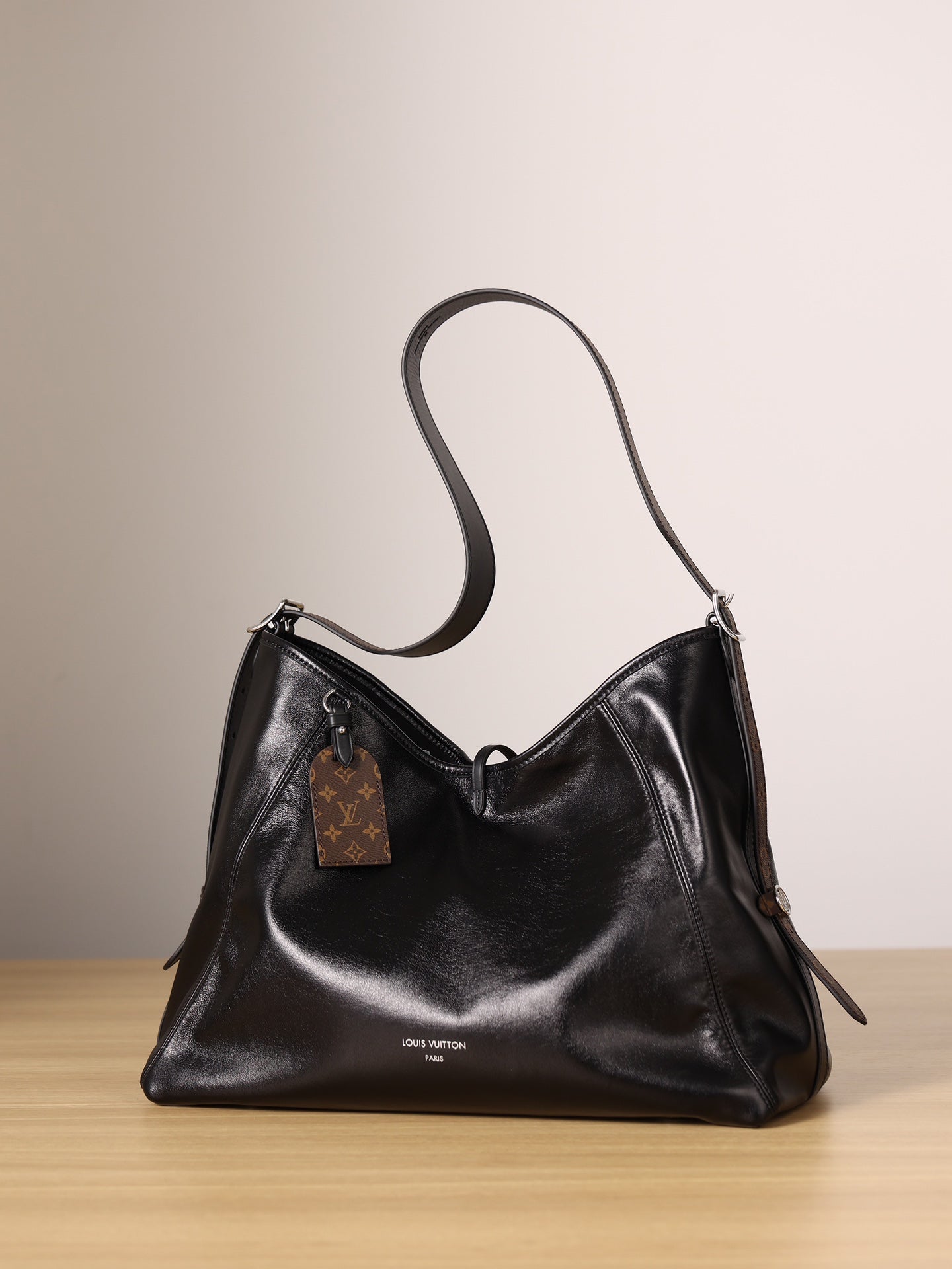 【ルイヴィトン】★大人気★スーパーSALE割引☆Carryall Dark MM|3色