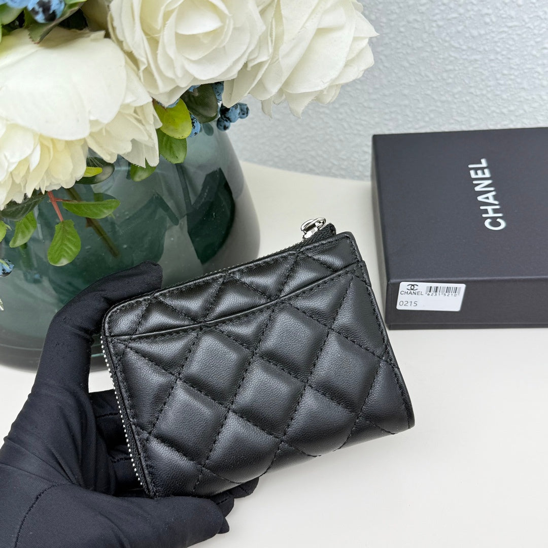 【シャネル】使いやすさ抜群！クラシック ジップ コインパース