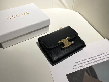 【セリーヌ】大人気 三折財布どんなシーンでも大活躍 実用性抜群の一品！