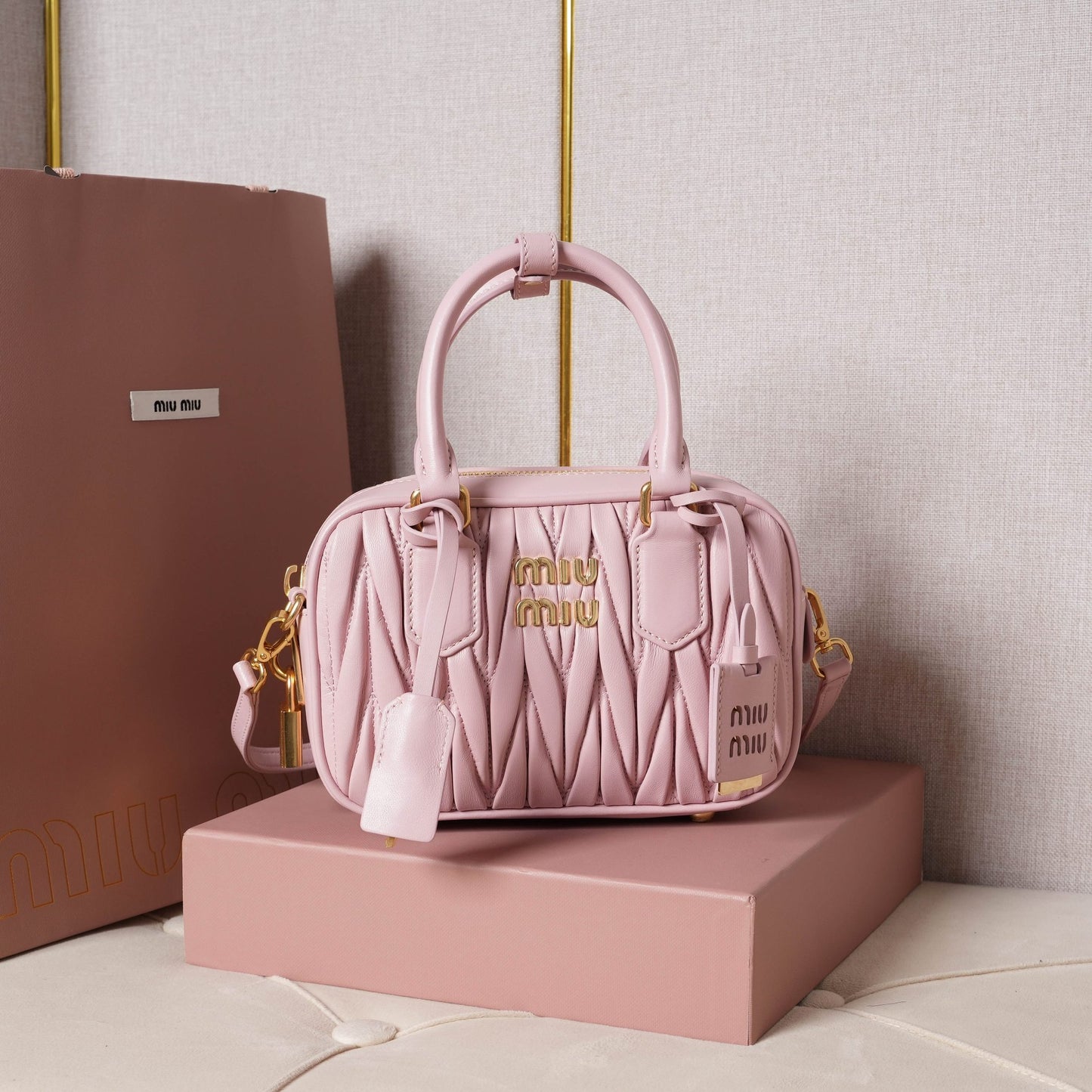 【ミュウミュウ】アルカディ マテラッセ レザー バッグ スモール 8色